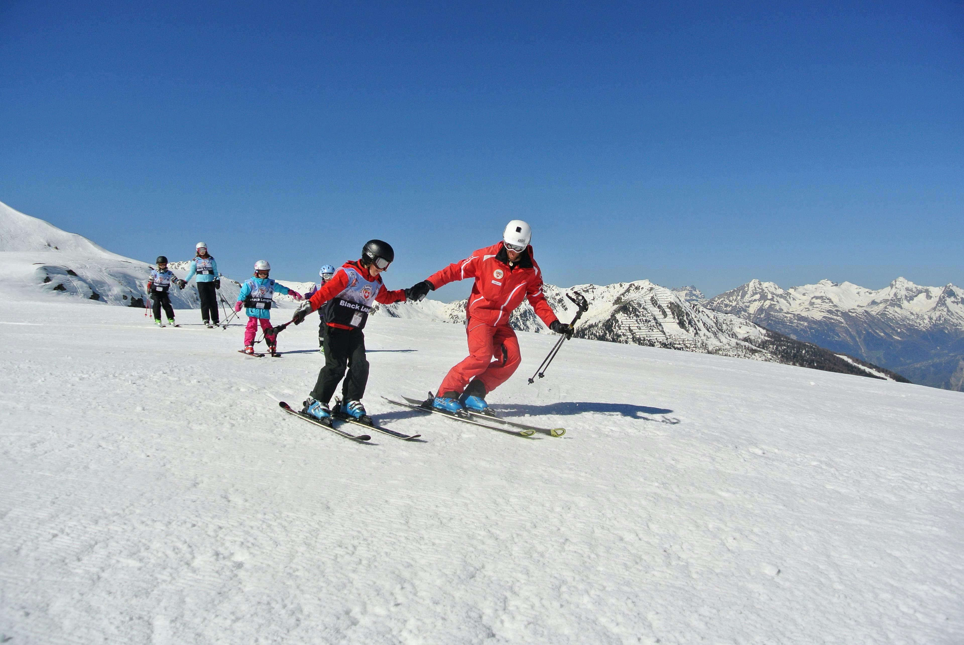 Ski schools in Nendaz (c) Nendaz Tourisme, Augustin del Pero