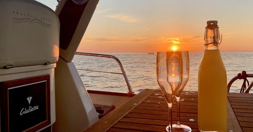 Private Bootstour nach Porto Venere und den Inseln bei Sonnenuntergang - mit Abendessen mit Fish & Chill Cinque Terre Private Bootstour nach Porto Venere und den Inseln bei Sonnenuntergang - mit Abendessen mit Fish & Chill Cinque Terre.